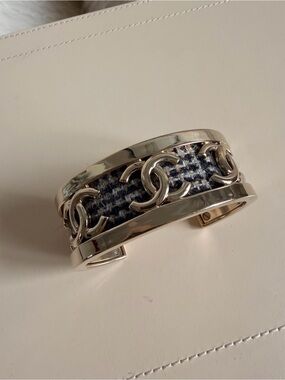 CHANEL Silver Tweed CC Link Cuff Bracelet - Black & White